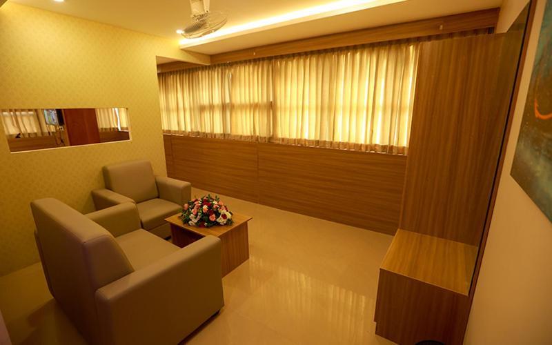 Hotel Emirates Kannangad Exterior photo